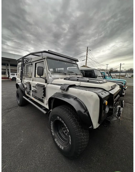 1992 Land Rover Defender 110 - Image 4 of 18