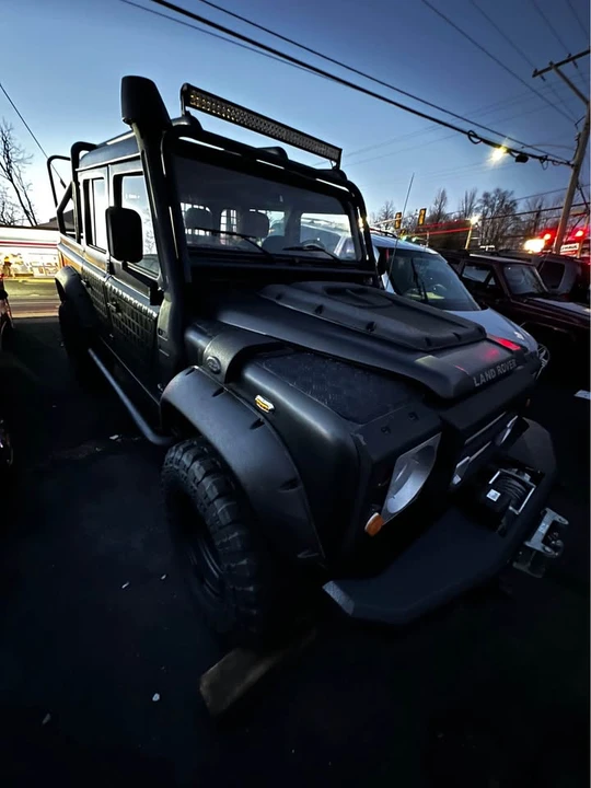 1992 Land Rover Defender 110 - Image 10 of 18