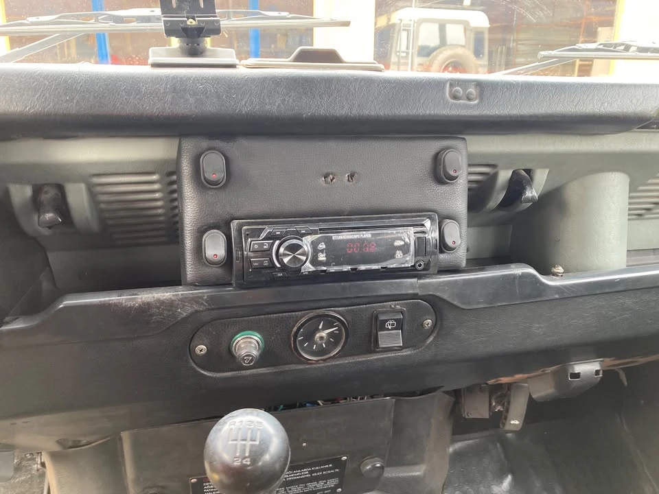 1992 Land Rover Defender 110 - Image 4 of 15