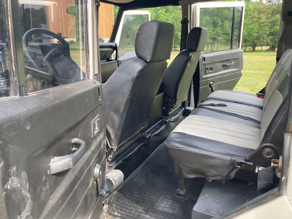 1992 Land Rover Defender 110 - Image 11 of 15