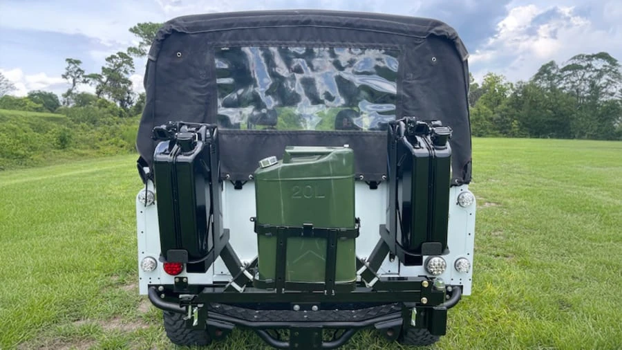 1992 Land Rover Defender 110 - Image 5 of 14