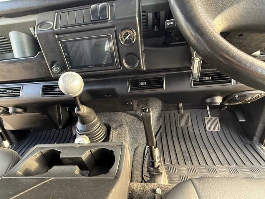 1992 Land Rover Defender 110 - Image 27 of 30