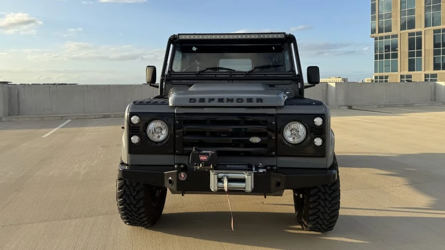 1992 Land Rover Defender 110 - Image 8 of 30