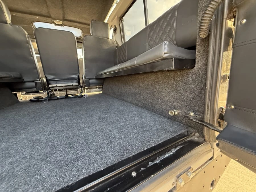 1992 Land Rover Defender 110 - Image 23 of 30