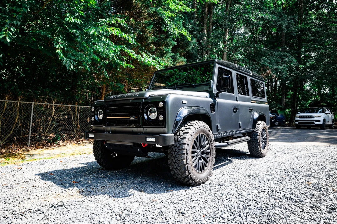 1992 Land Rover Defender 110 - Image 9 of 31
