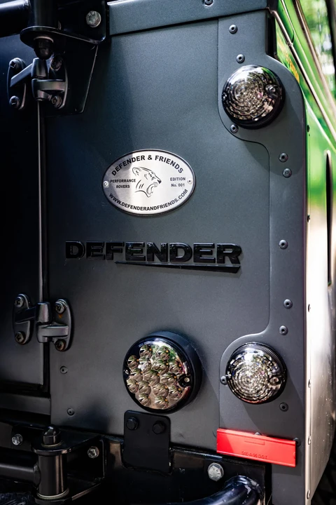 1992 Land Rover Defender 110 - Image 17 of 31