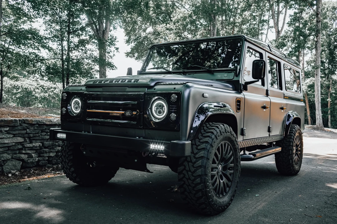 1992 Land Rover Defender 110 - Image 2 of 31