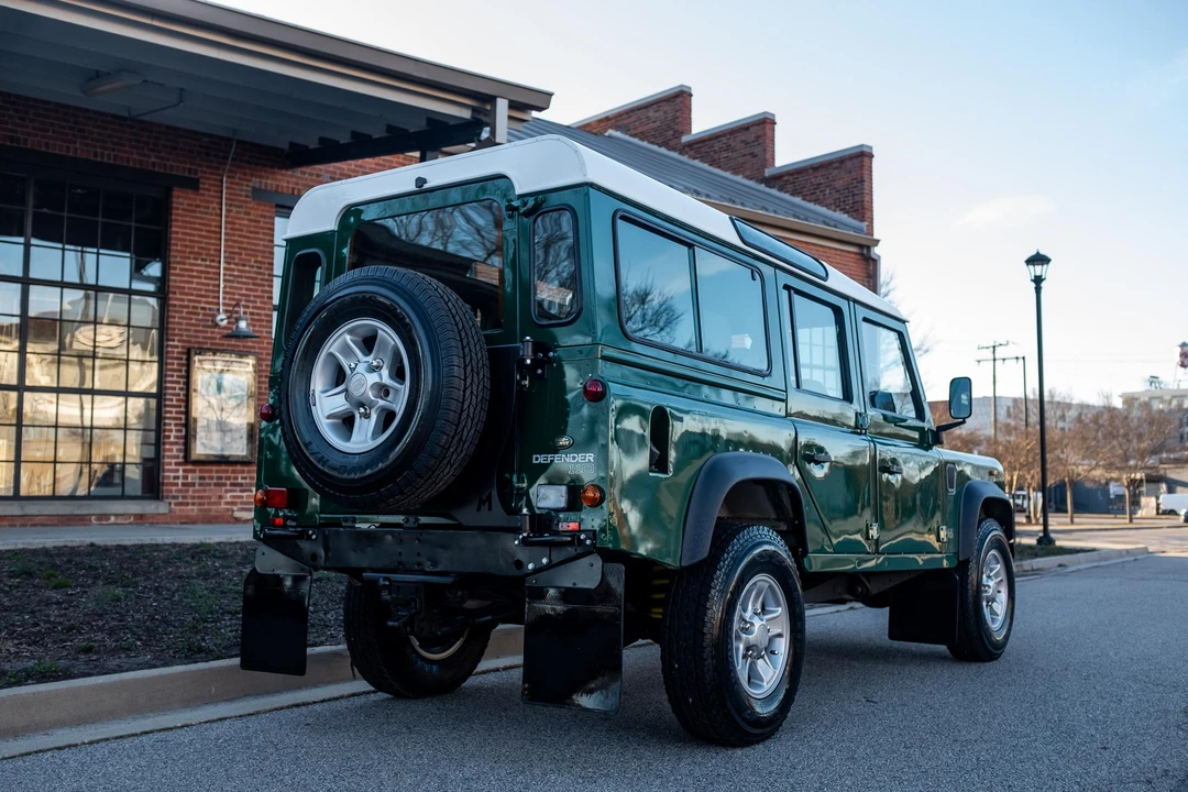 1992 Land Rover Defender 110 - Image 5 of 31