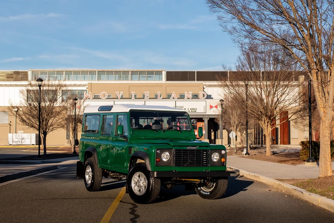 1992 Land Rover Defender 110 - Image 16 of 31