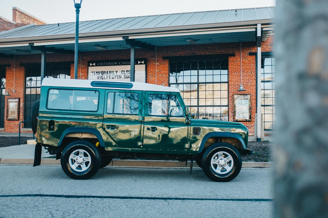1992 Land Rover Defender 110 - Image 4 of 31