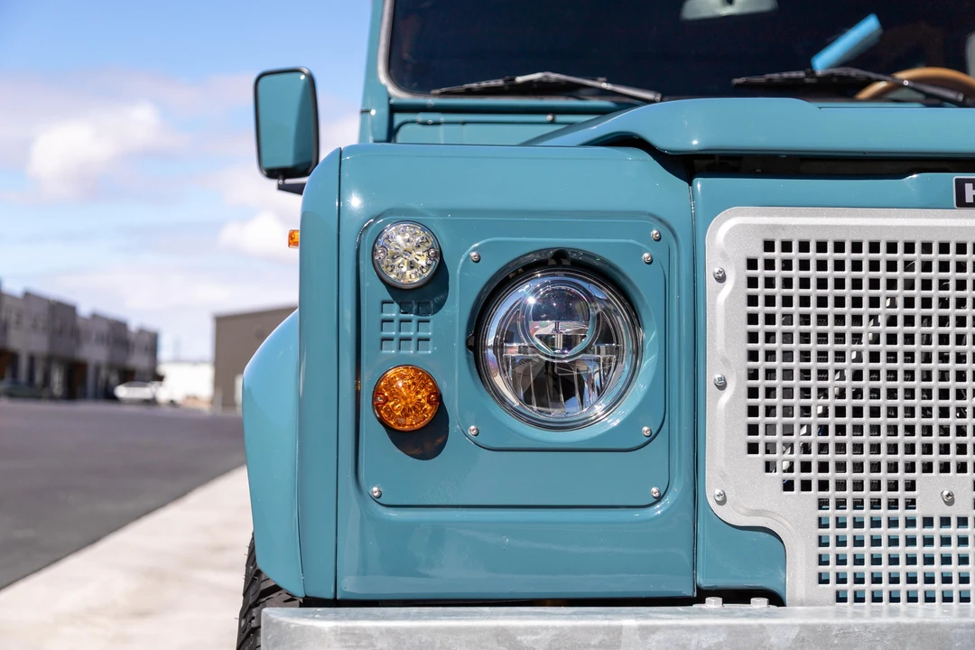 1992 Land Rover Defender 110 - Image 17 of 31