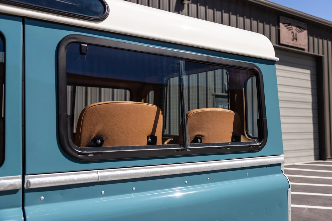 1992 Land Rover Defender 110 - Image 30 of 31