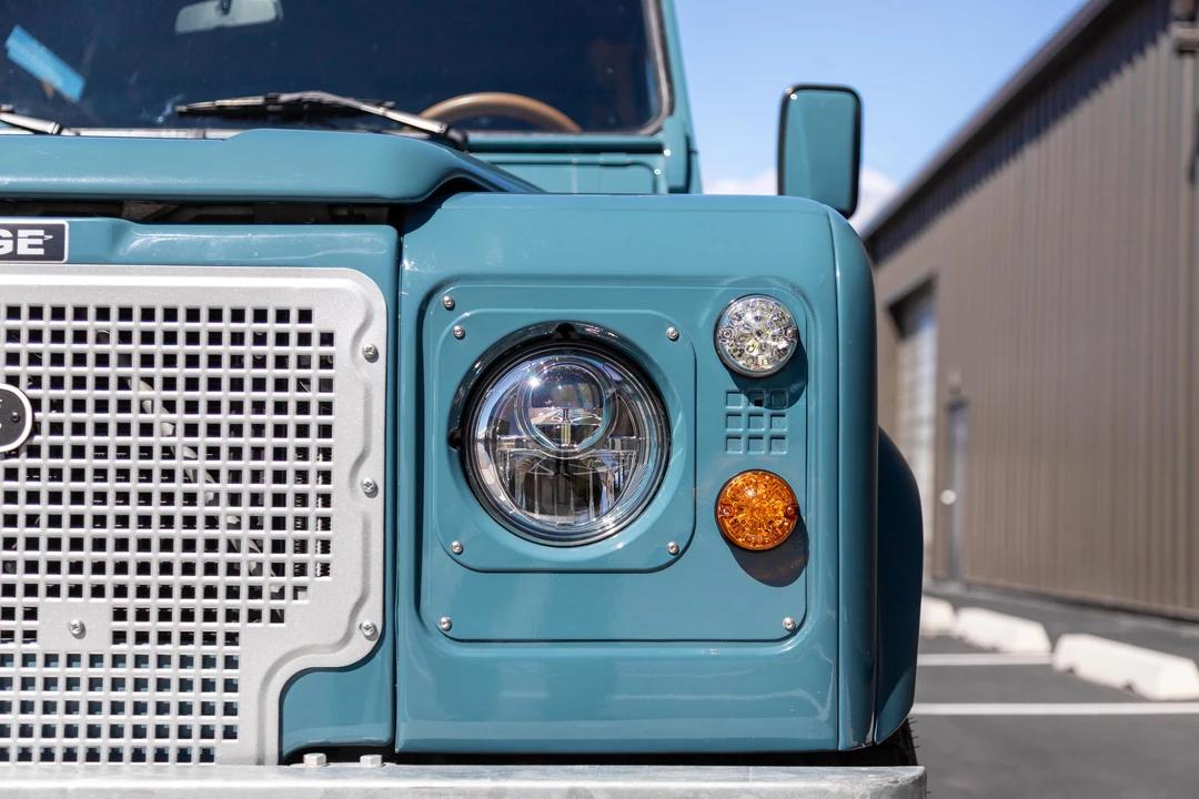1992 Land Rover Defender 110 - Image 18 of 31