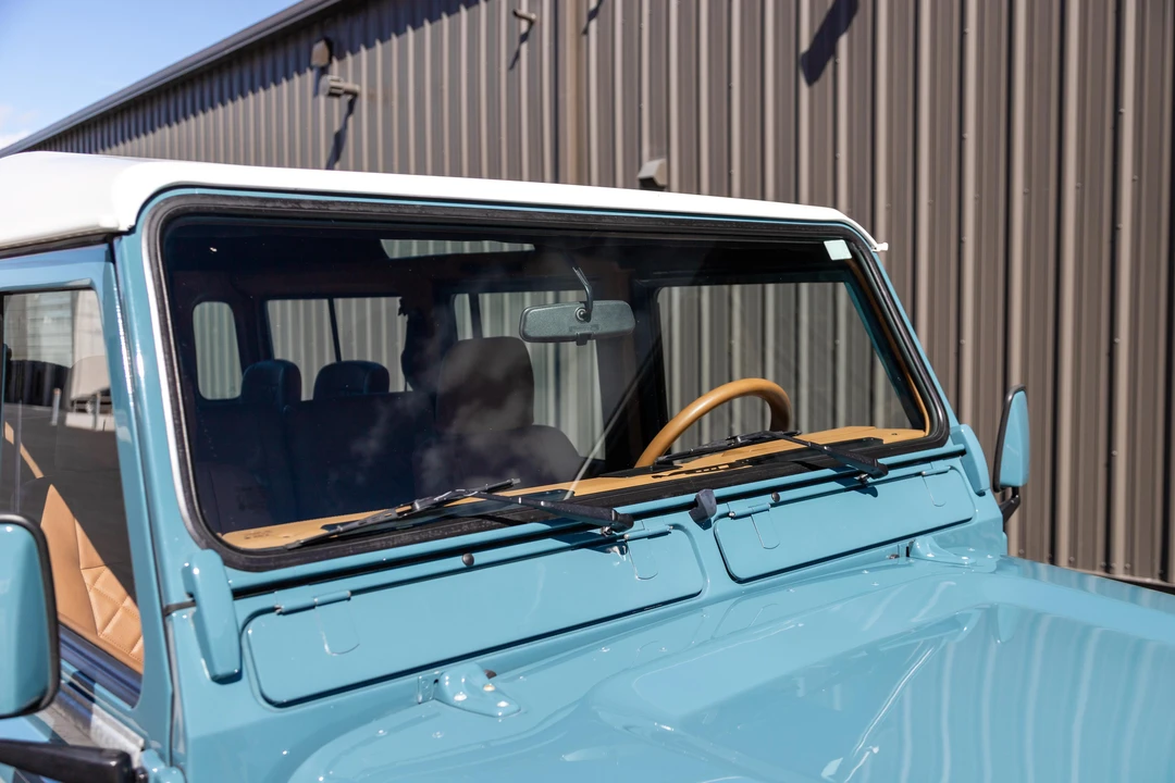 1992 Land Rover Defender 110 - Image 13 of 31