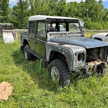 1992 Land Rover Defender 110 SE Sport Utility 4D