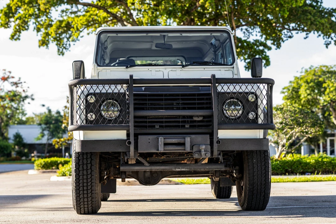 1992 Land Rover Defender 110 - Image 4 of 31