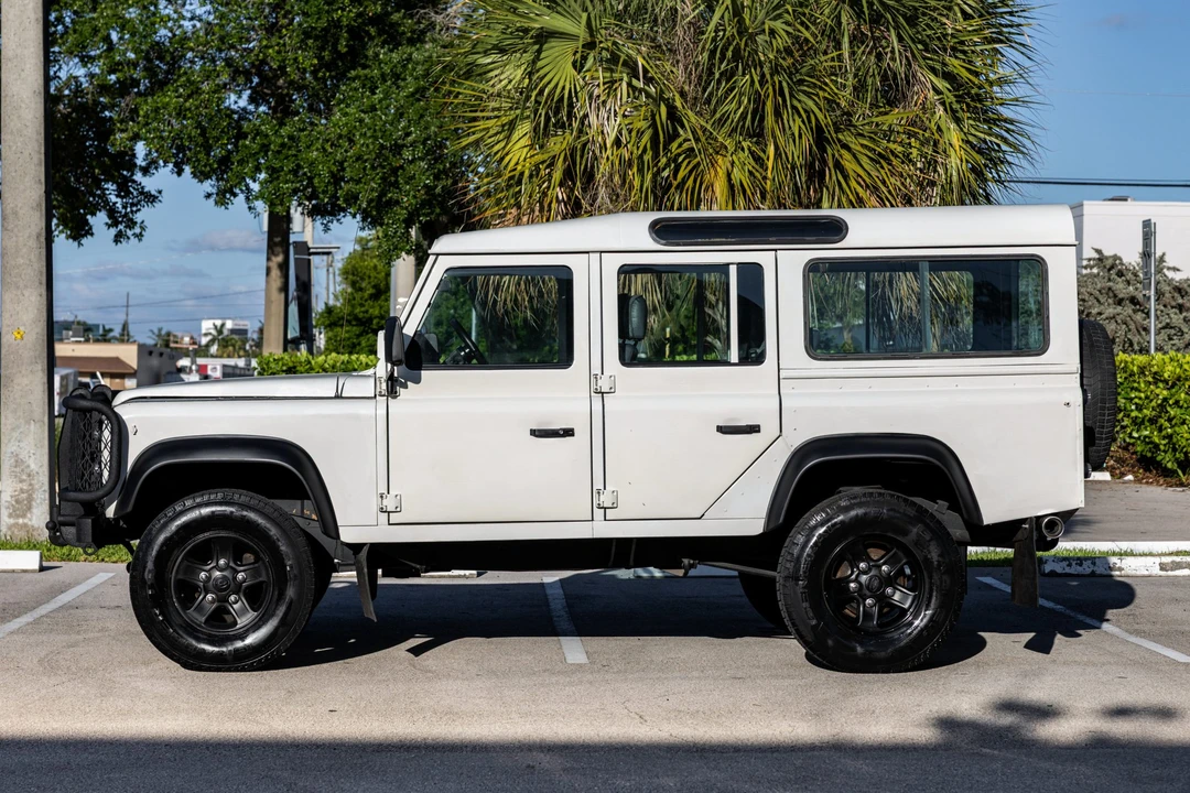 1992 Land Rover Defender 110 - Image 9 of 31