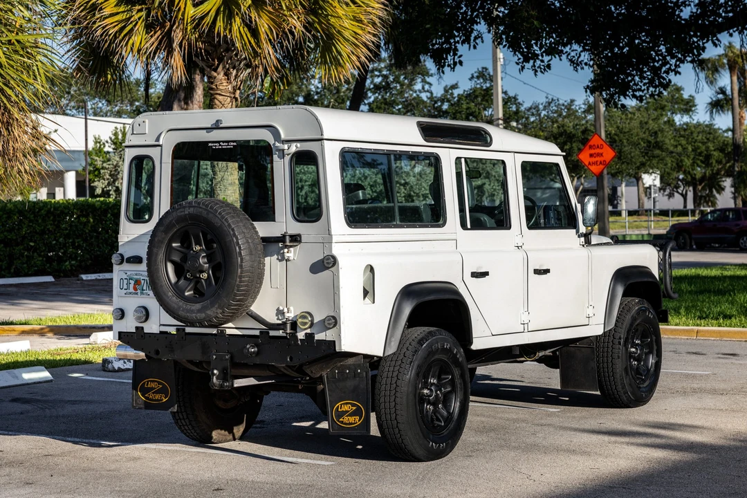 1992 Land Rover Defender 110 - Image 7 of 31
