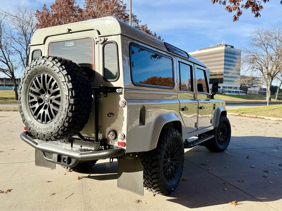 1992 Land Rover Defender 110 - Image 6 of 20