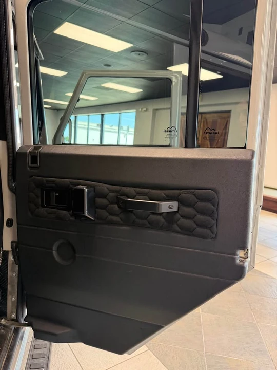 1992 Land Rover Defender 110 - Image 18 of 20