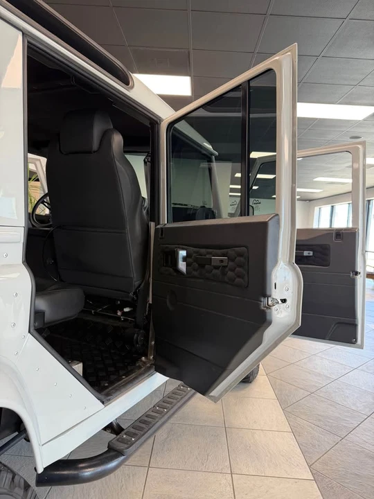 1992 Land Rover Defender 110 - Image 15 of 20