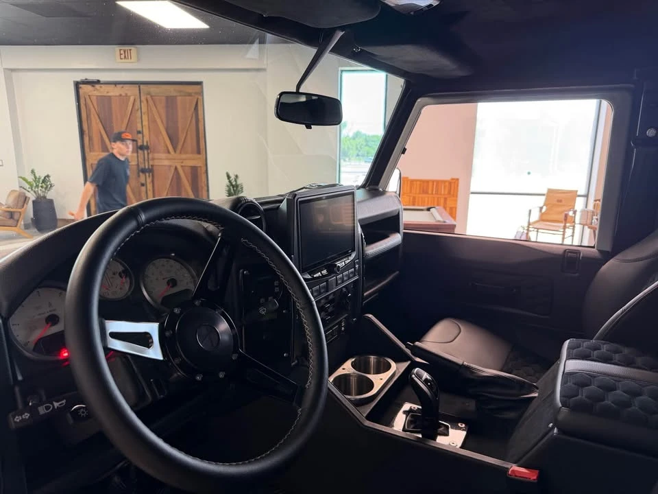 1992 Land Rover Defender 110 - Image 10 of 20