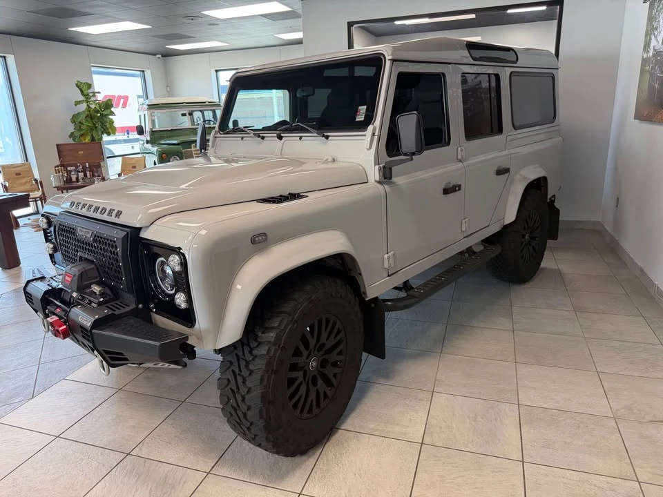 1992 Land Rover Defender 110 - Image 9 of 20