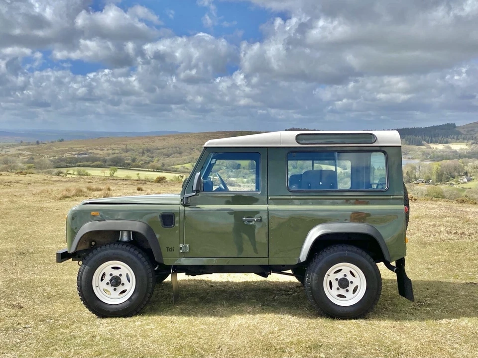 1992 Land Rover Defender 90 - Image 2 of 21