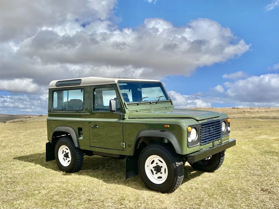 1992 Land Rover Defender 90 - Image 3 of 21