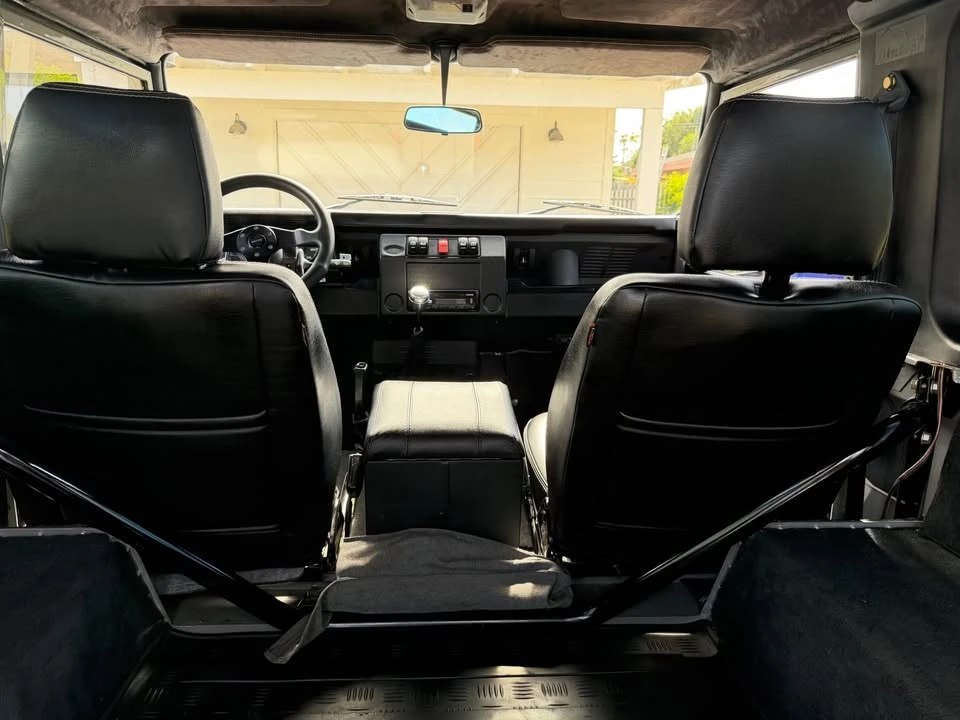 1992 Land Rover Defender 90 - Image 6 of 10