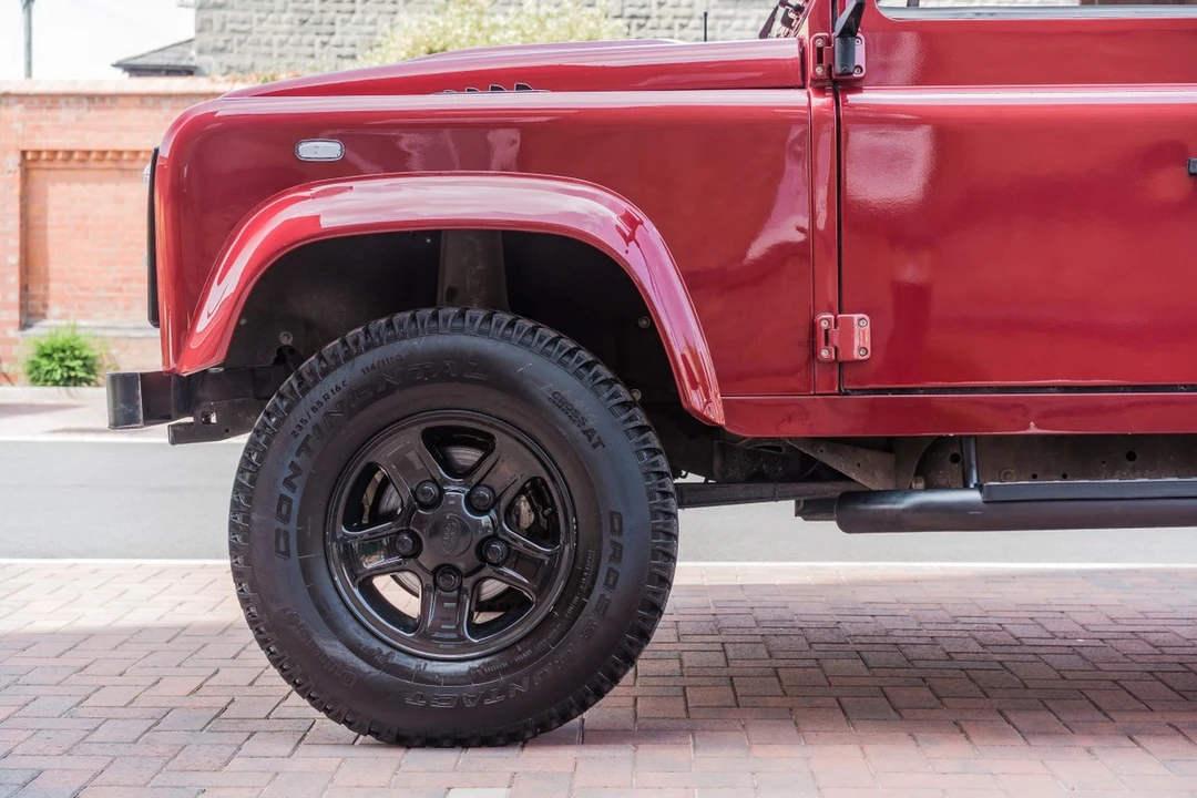1992 Land Rover Defender 90 - Image 9 of 30