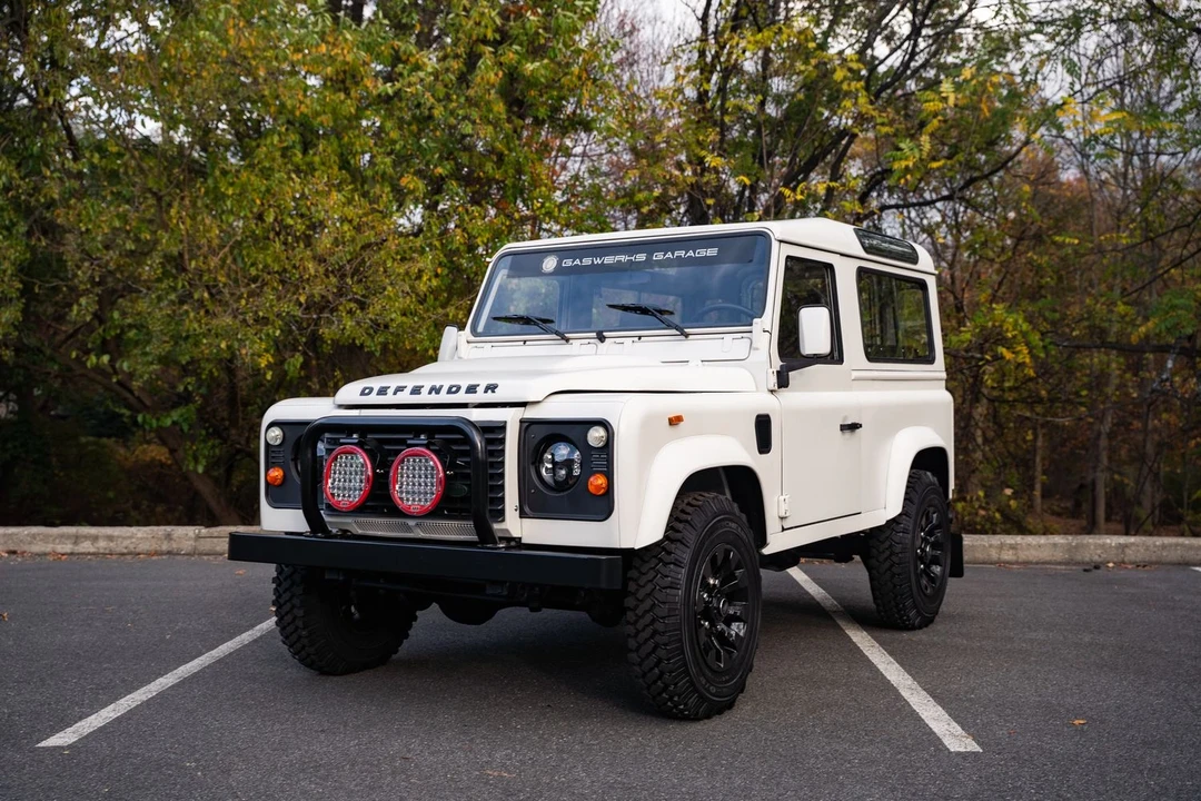 1992 Land Rover Defender 90 - Image 2 of 10