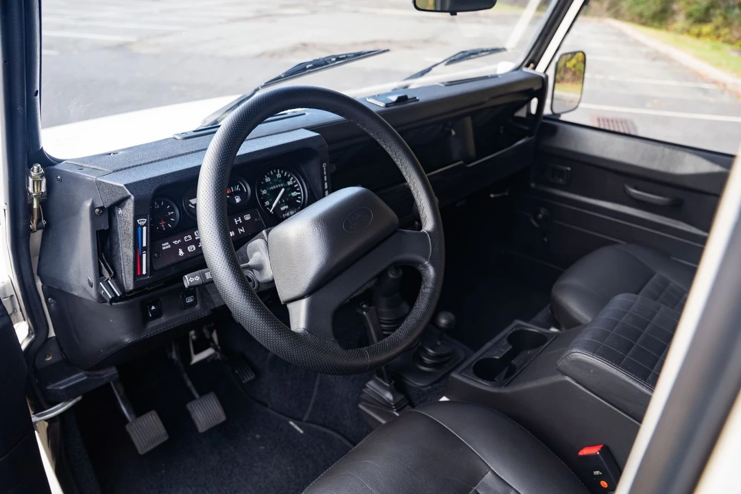 1992 Land Rover Defender 90 - Image 5 of 10
