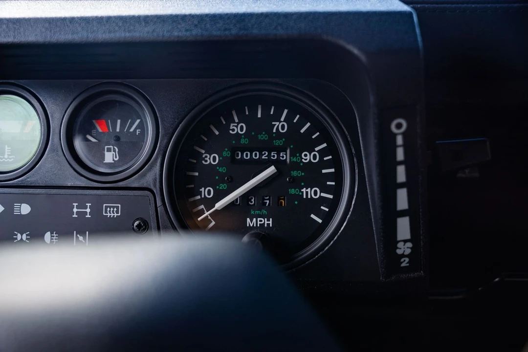 1992 Land Rover Defender 90 - Image 6 of 10