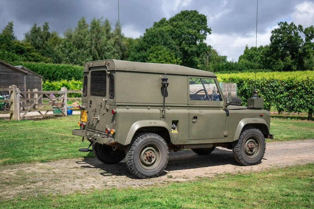 1992 Land Rover Defender 90 - Image 7 of 30