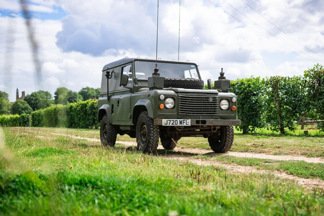 1992 Land Rover Defender 90 - Image 9 of 30
