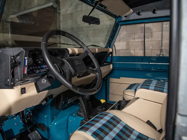 1992 Land Rover Defender 90 - Image 5 of 31