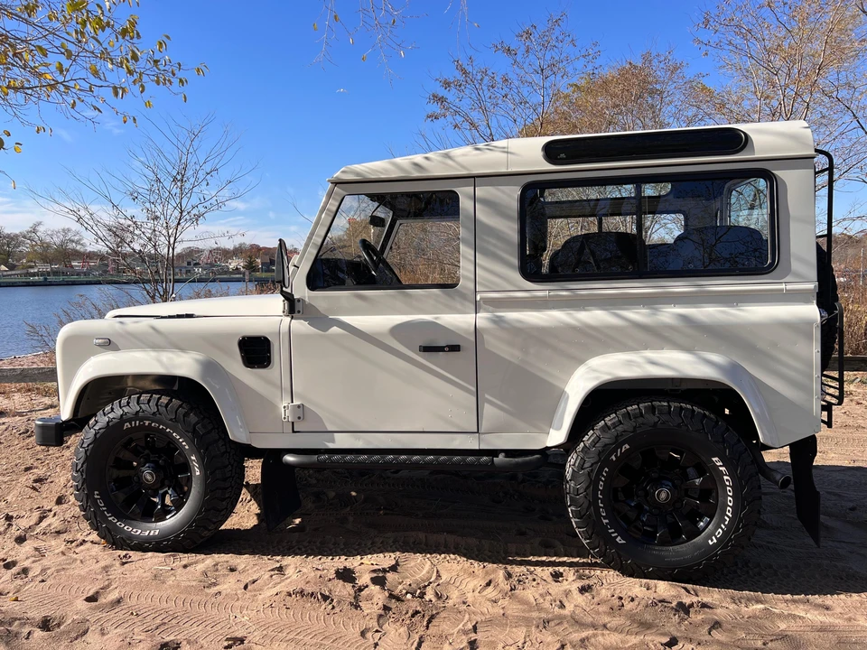 1992 Land Rover Defender 90 - Image 17 of 31