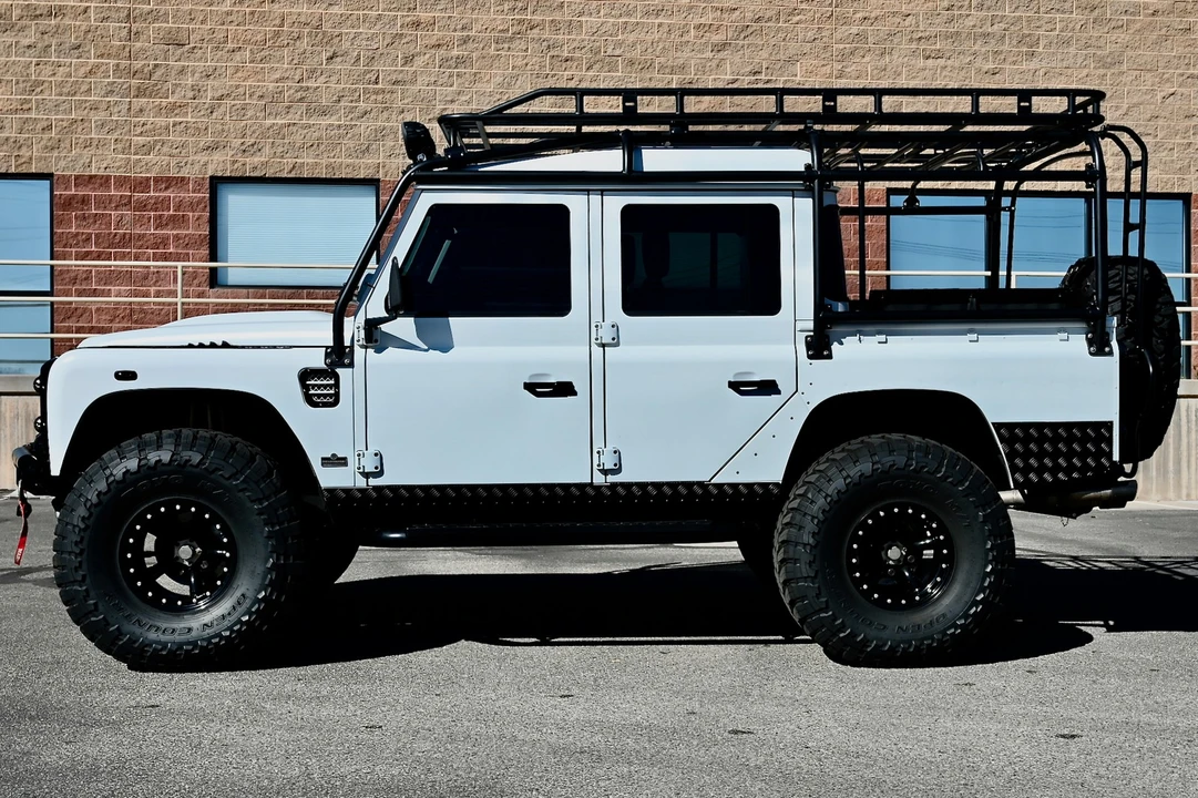 1992 Land Rover Defender 110 - Image 7 of 21
