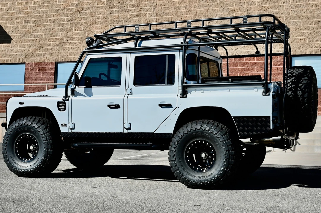 1992 Land Rover Defender 110 - Image 8 of 21