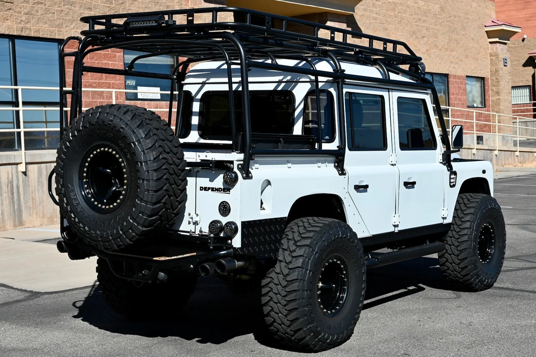 1992 Land Rover Defender 110 - Image 19 of 21