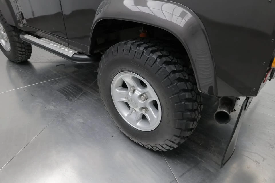 1992 Land Rover Defender - Image 7 of 18