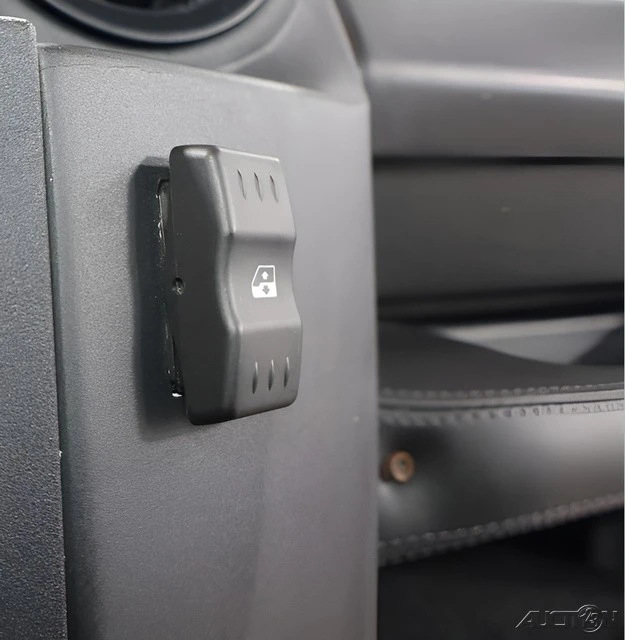 1992 Land Rover Defender 90 - Image 19 of 24
