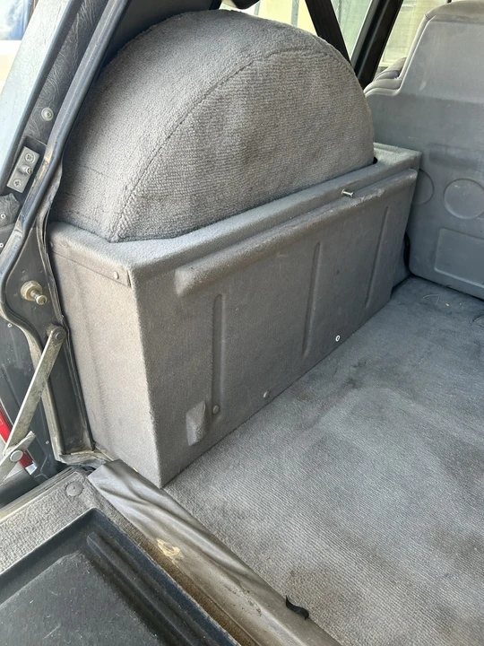 1992 Land Rover Range Rover Classic - Image 10 of 11
