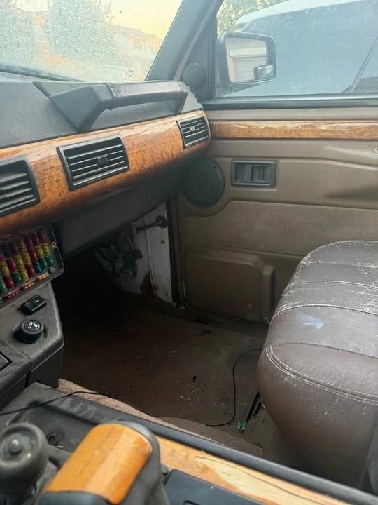 1992 Land Rover Range Rover Classic - Image 6 of 6