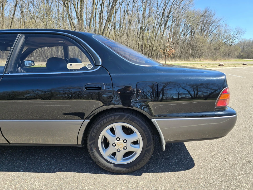 1992 Lexus ES 2nd Gen - Image 28 of 31