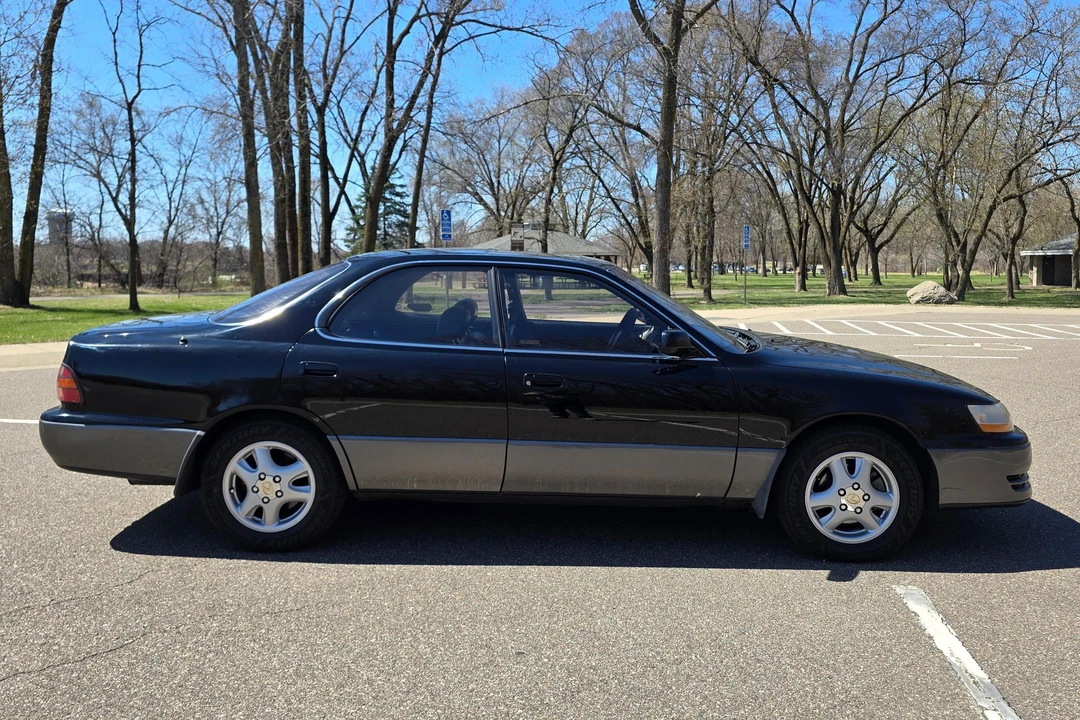 1992 Lexus ES 2nd Gen - Image 3 of 31