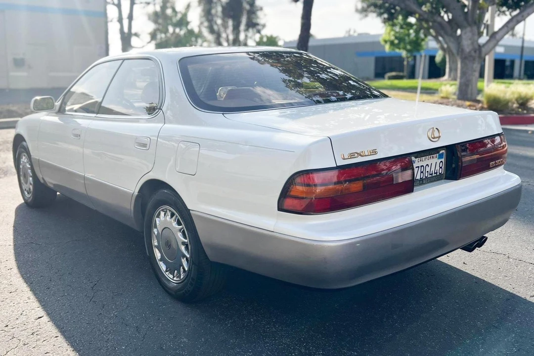 1992 Lexus ES 2nd Gen - Image 4 of 31