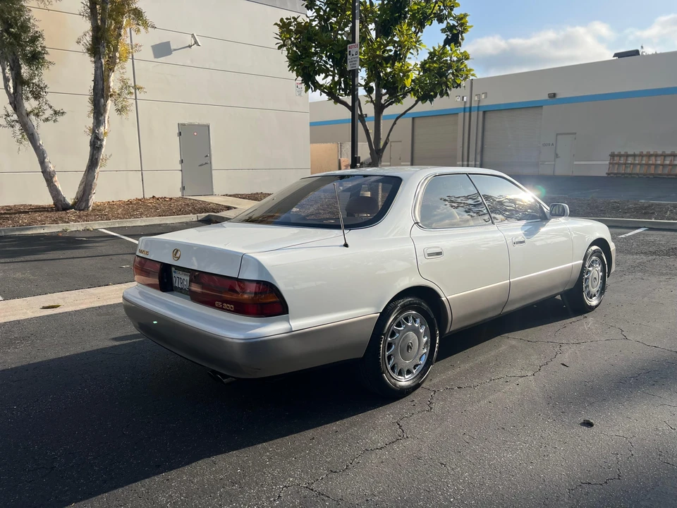 1992 Lexus ES 2nd Gen - Image 7 of 31