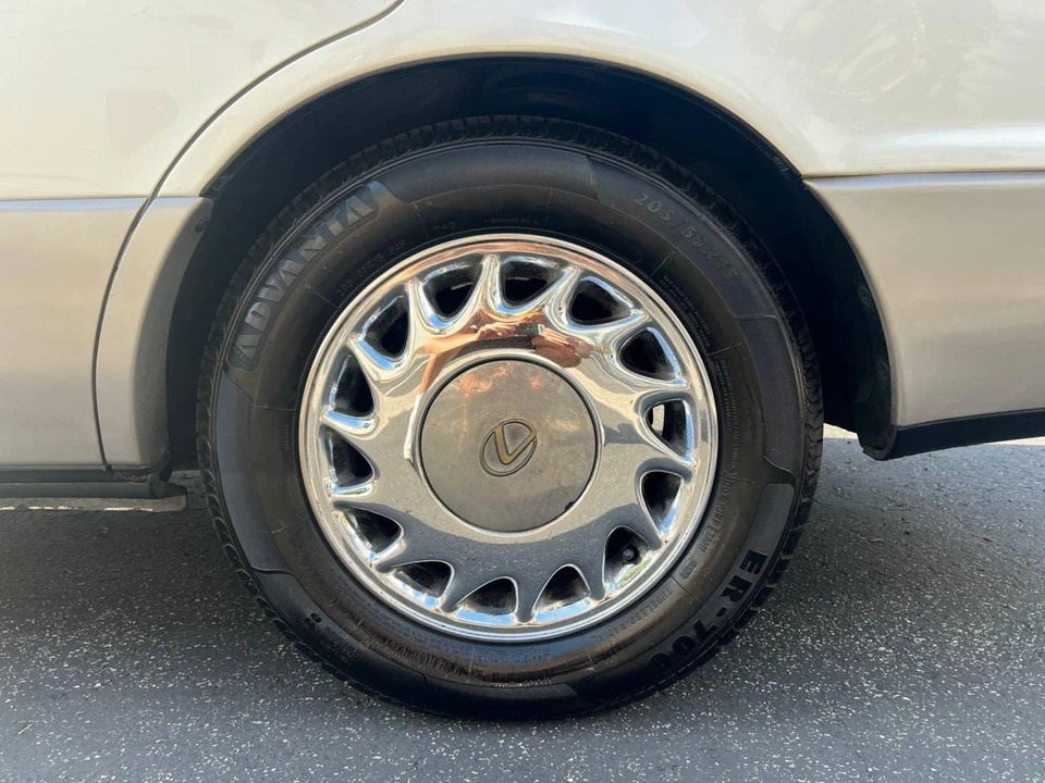 1992 Lexus ES 2nd Gen - Image 24 of 31